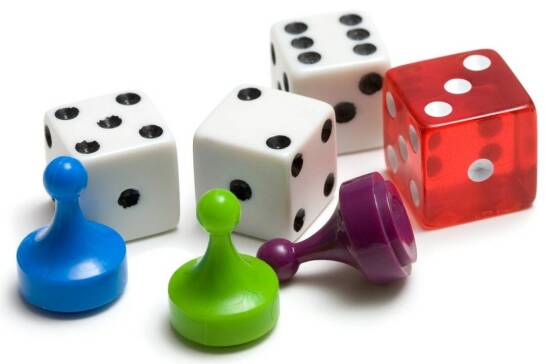 Jak gra w Monopoly Poznań może wspierać rozwój umiejętności negocjacyjnych?