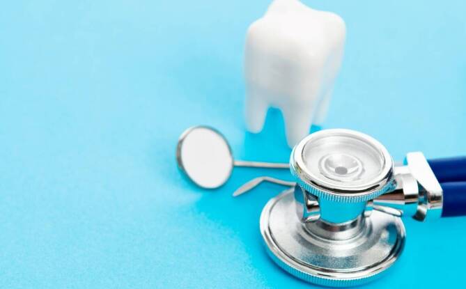 Jakie są najczęstsze problemy stomatologiczne dorosłych i jak je leczyć?