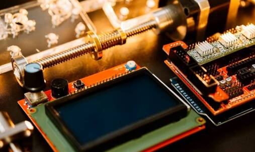 Zastosowanie nowoczesnych materiałów w produkcji przetworników temperatury