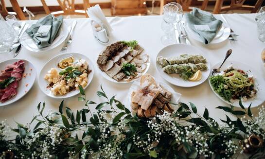 Najlepsze steki w Mikołajkach: co czyni je wyjątkowymi?