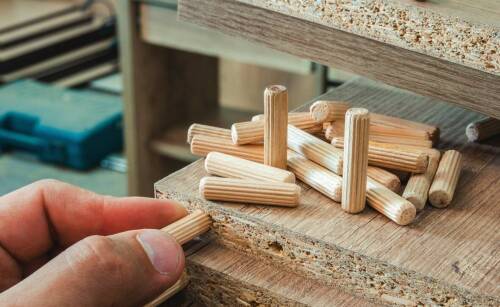 Jakie wyzwania stawia przed projektantem produkcja mebli na zamówienie?