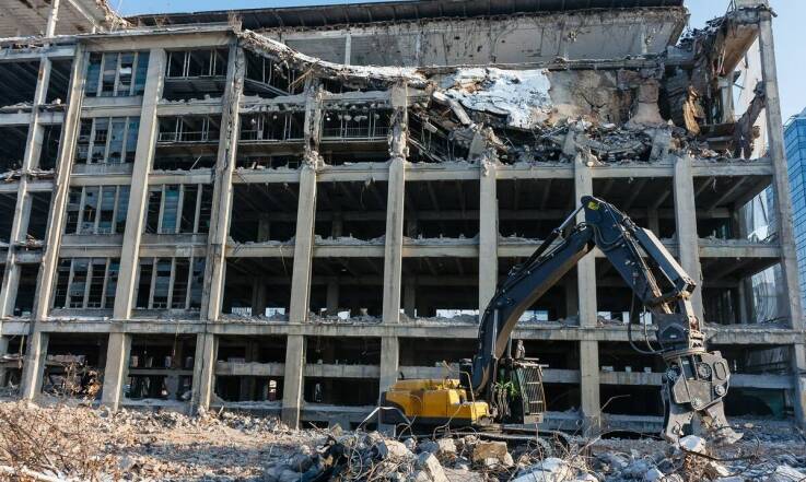 Jak przygotować teren pod wyburzenia i rozbiórki – kluczowe etapy