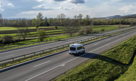Szybki i wygodny proces wynajmu samochodu w Daleszycach – krok po kroku