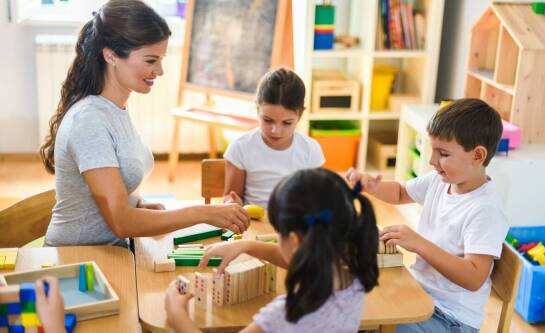 Rola rodziny w edukacji dziecka – jak angażować się w życie szkoły?