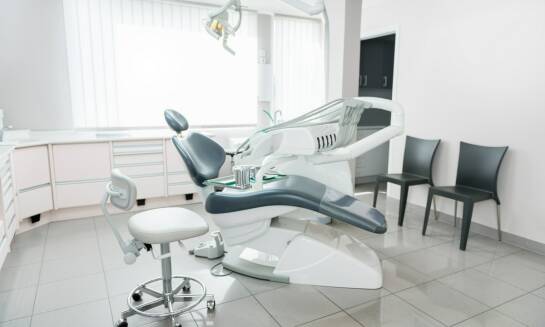 Jakie są zalety korzystania z programu MediRaty w finansowaniu usług stomatologicznych?
