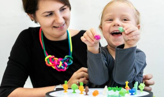 Dlaczego warto skorzystać z usług specjalistów od rehabilitacji niemowląt w Poznaniu?