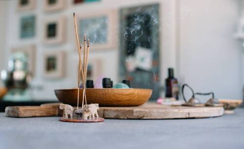 Jak dbać o świeczki sojowe, aby maksymalnie wydłużyć ich czas palenia?