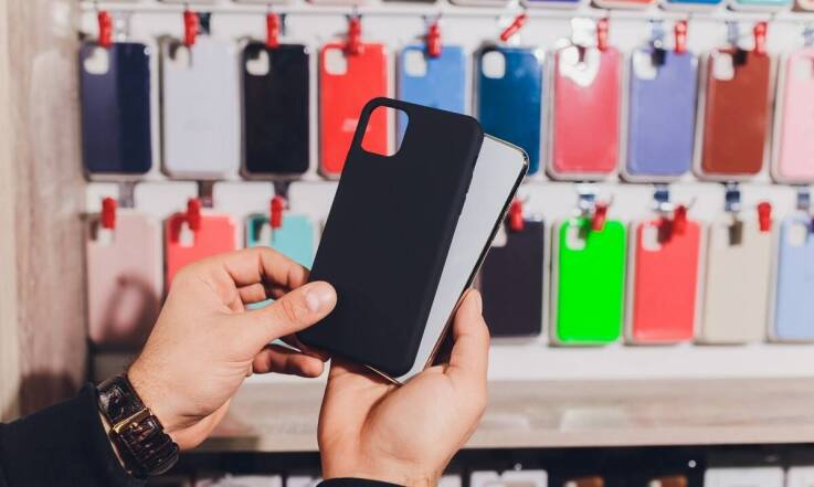 Co warto wiedzieć przed oddaniem telefonu do skupu w Toruniu?