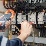 Jakie informacje powinieneś przekazać elektrykowi podczas zgłaszania awarii?