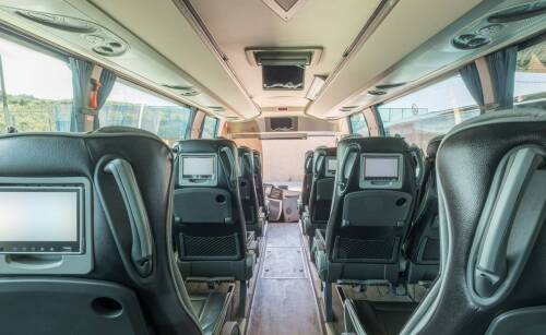 Fotele kapitańskie do busa – jak wpływają na komfort podróżujących osób starszych?