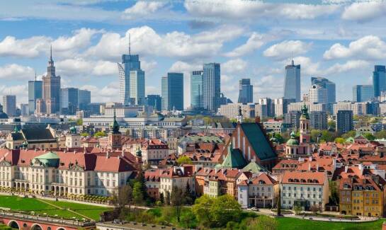 Jakie są kluczowe czynniki wpływające na wybór firmy spedycyjnej w Krakowie?