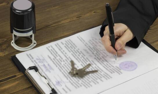 Jakie są najczęstsze błędy przy sporządzaniu aktów notarialnych i jak ich uniknąć?