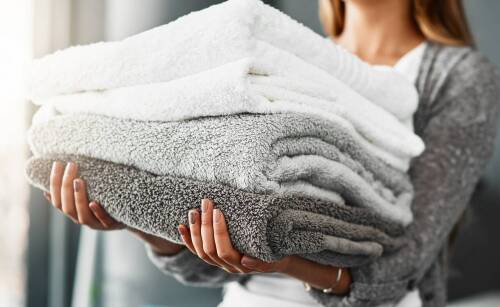 Jakie są zalety korzystania z usług pralni Słupsk dla hoteli?