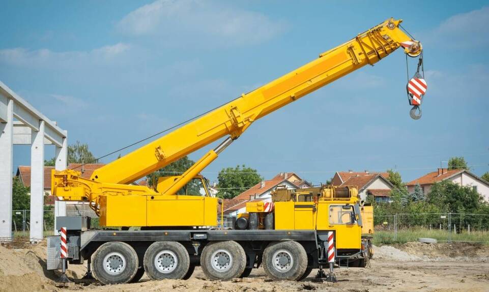 Wynajem dźwigów w Białej Podlaskiej – jakie masz do wyboru opcje?