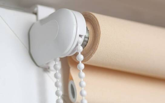 Jakie są zalety rolet screen w nowoczesnych wnętrzach?