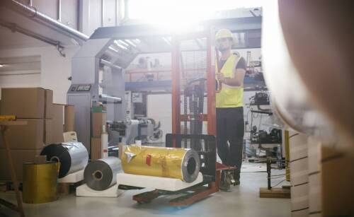 Jakie zastosowania mają bramy foliowe w różnych branżach?