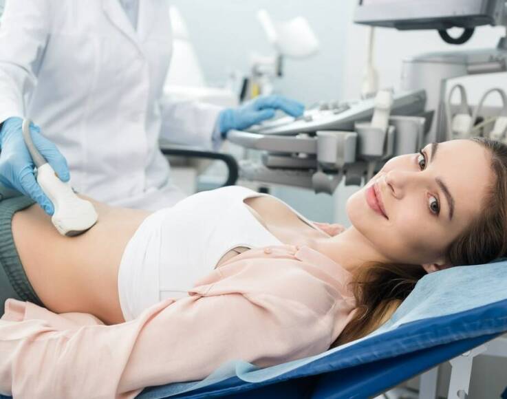 Jakie są koszty wykonania USG jamy brzusznej i co na nie wpływa?