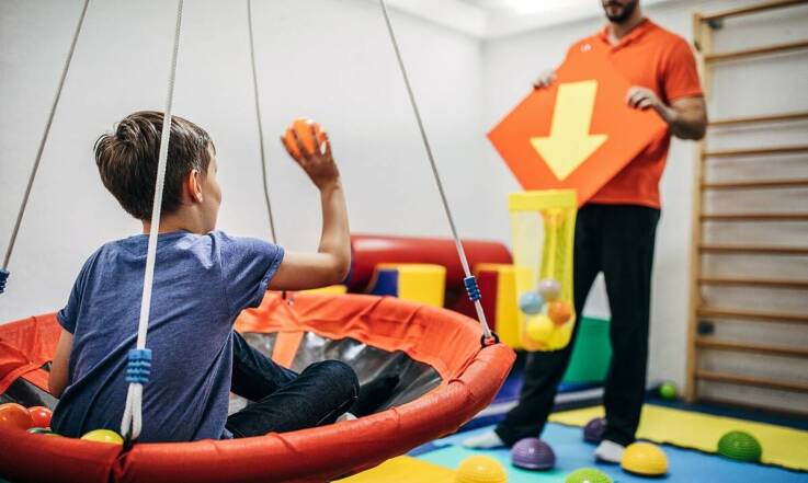 Jakie techniki terapeutyczne są stosowane w pracy z dziećmi?