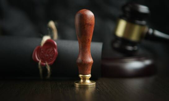 Jak przebiega proces poświadczenia dokumentu u notariusza w Katowicach?