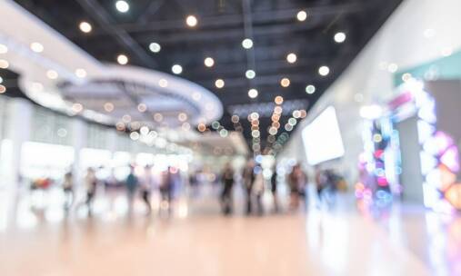 Stand reklama – idealne rozwiązanie dla targów i eventów