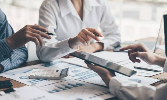 Jakie usługi rachunkowości oferują biura w Poznaniu dla małych i średnich firm?