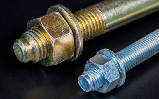 Jakie rodzaje śrub są najlepsze do zastosowań morskich?