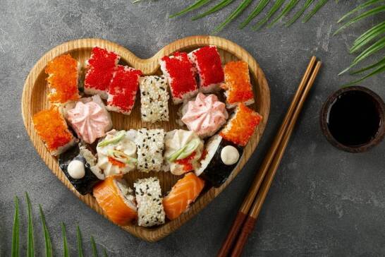 Jakie są opcje dietetyczne w lunchach dla firm z kuchnią japońską w Katowicach?