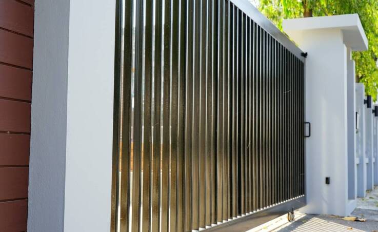 Bezpieczne bramy mazowieckie: jakie technologie zapewniają ochronę?