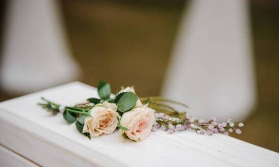 Jakie są najnowsze trendy w organizacji ceremonii pogrzebowych?