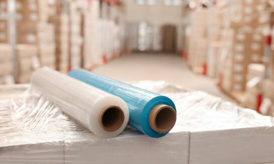 Jak produkcja folii polietylenowej wpływa na jakość opakowań?