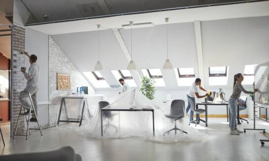 Najlepsze praktyki demontażu mebli w Warszawie podczas przeprowadzki firmowej