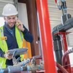 Jak przebiega proces usuwania awarii hydraulicznych przez specjalistów?