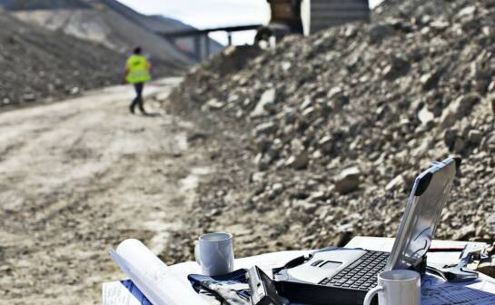 Jakie są najważniejsze aspekty realizacji wykopów pod przyłącza wodne?