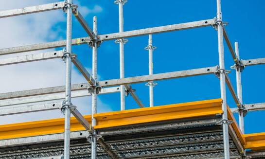 Bezpieczeństwo na budowie – znaczenie odpowiedniego montażu rusztowań dolnośląskich