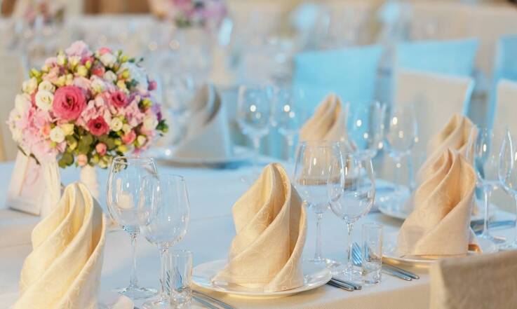 Organizacja dużych wydarzeń – jak wykorzystać możliwości hotelowej sali?