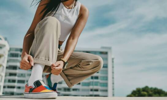 Czym różni się parkour od tradycyjnych form gimnastyki sportowej?