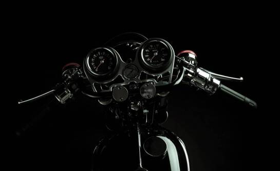 Wynajem motocykla na prezent – jak spełnić marzenie bliskiej osoby?