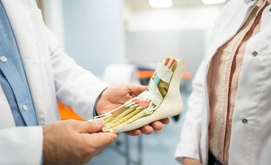 Skleroterapia jako część kompleksowego leczenia żylaków – jak to działa?