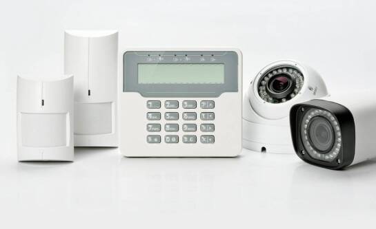 Jakie są najnowsze technologie dostępne przy montażu systemów alarmowych w Gdańsku?