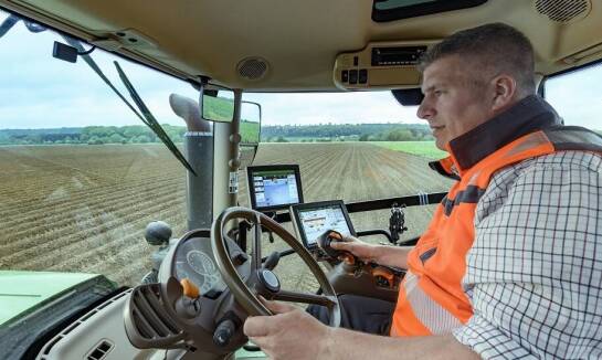 Gdzie poza ciągnikami może być stosowany GPS rolniczy?