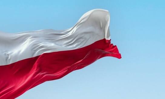Dekoracje patriotyczne w przestrzeniach publicznych