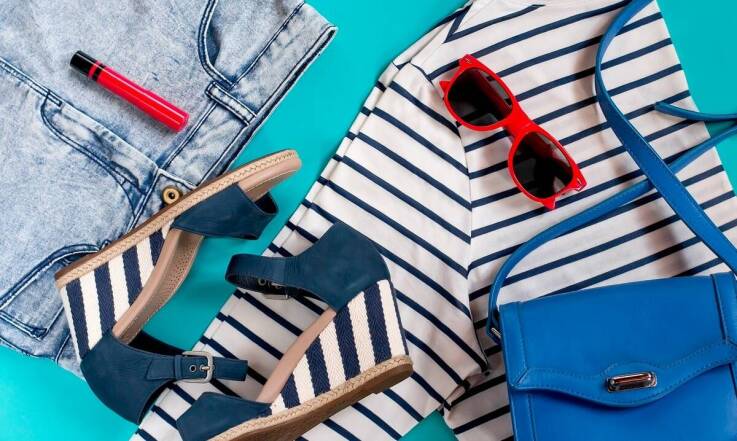 Dlaczego warto inwestować w akcesoria outletowe wraz z ubraniami?