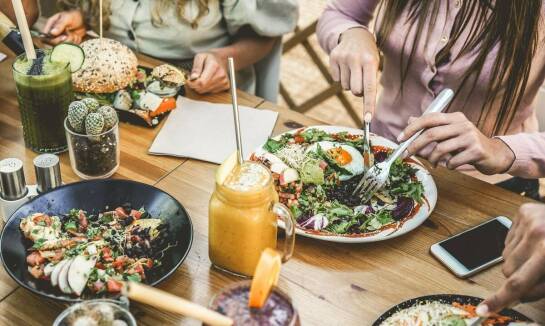 Wpływ lokalnych składników na jakość cateringu w Biłgoraju