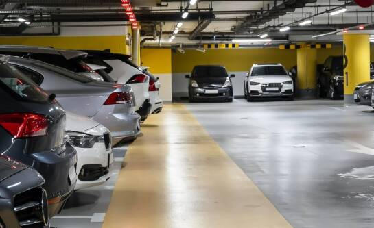 Jakie są opcje samochodów zastępczych podczas naprawy powypadkowej?