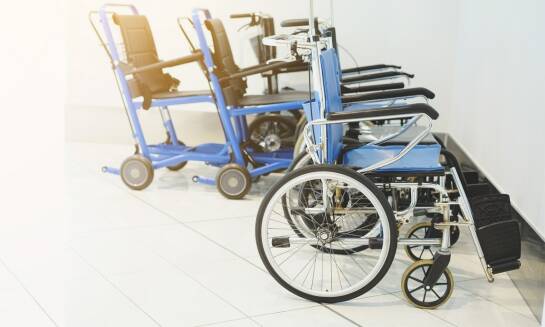Dzierżawa łóżek rehabilitacyjnych - elastyczne warunki wynajmu dla osób prywatnych