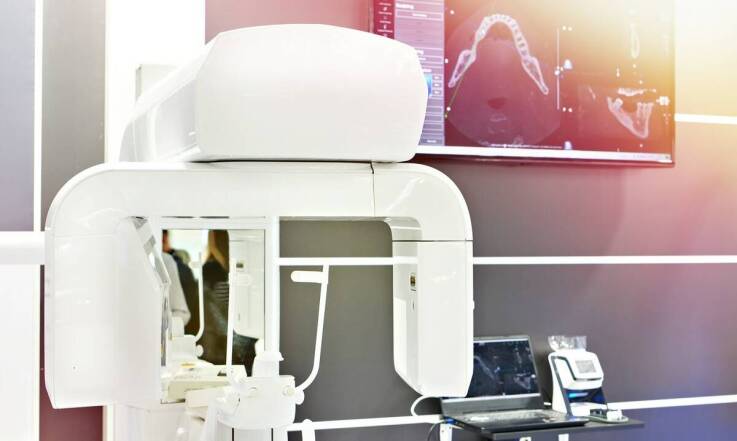 Jak rentgen zębów w Poznaniu przyczynia się do precyzyjnej diagnostyki stomatologicznej?