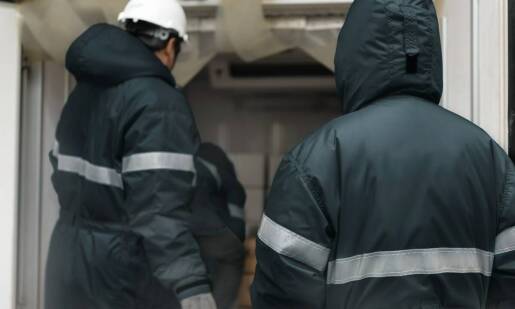 Różnorodność materiałów w ubraniach roboczych zimowych – co warto wiedzieć?