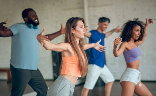 Wpływ zajęć fitness na redukcję stresu i poprawę nastroju