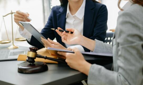Zasady współpracy z adwokatami w Częstochowie – co warto wiedzieć przed rozpoczęciem?