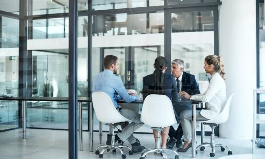 Jak biuro rachunkowe wspiera firmy w zarządzaniu dokumentacją pracowniczą?